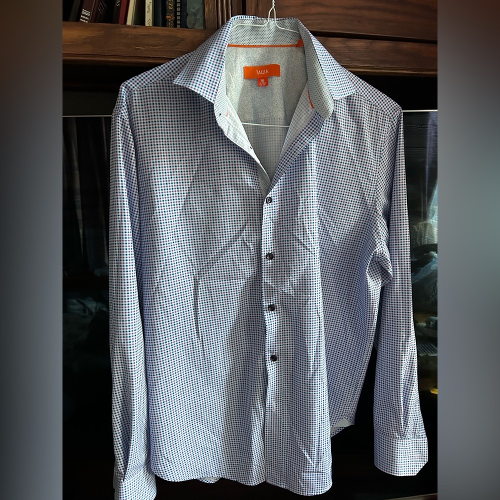 TALLIA men’s dress shirt in multicolor
Size 15-15.5